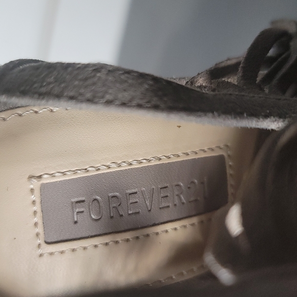 Forever 21 - Picture 9 of 9